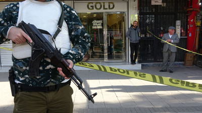 Adana'da film gibi soygun! Kuyumcuya kalaşnikofla geldiler