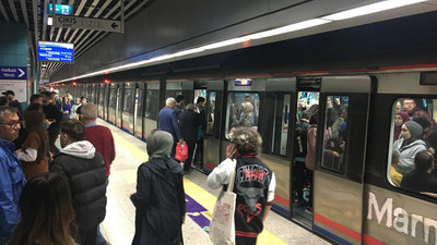 Marmaray seferlerinde aksama yaşanıyor