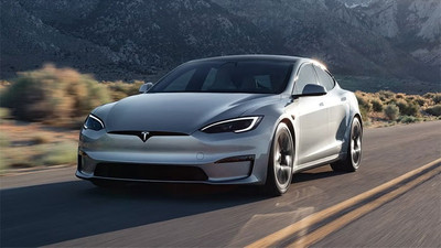 Tesla otomobillerde beyin arızası! 240 bin araç geri çağrıldı