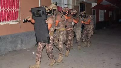 Bakan Yerlikaya duyurdu! Suç örgütüne şafak operasyonu
