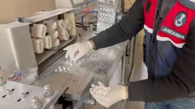 Sahte kanser ilacı üretiyorlardı! Suç örgütü 'Hücre'ye girdi
