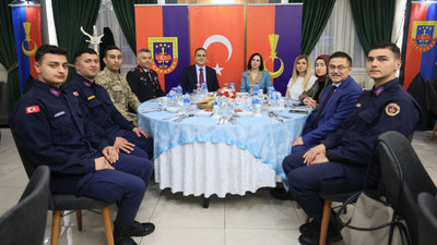 Vali Akbıyık ve Başsavcı Dönmez, jandarma personeliyle iftarda buluştu