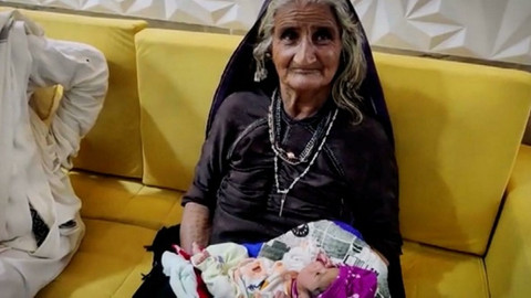 70 yaşında anne oldu!