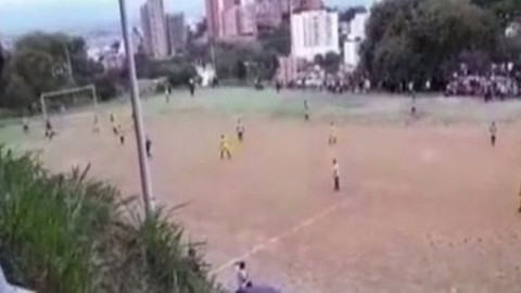 Futbol maçında kartel savaşı: 1 teknik direktör, 1 yan hakem öldü