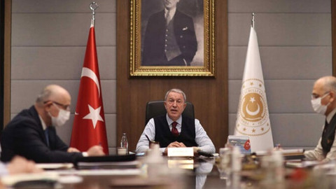 Bakan Akar'dan komutanlarla toplantı!