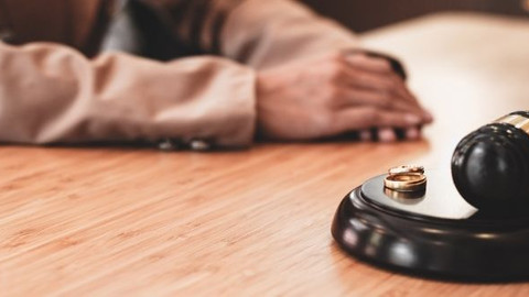 Yargıtay'dan emsal karar: 'Beş kuruşluk çay içirmiyorsun' diyerek evi terk etti