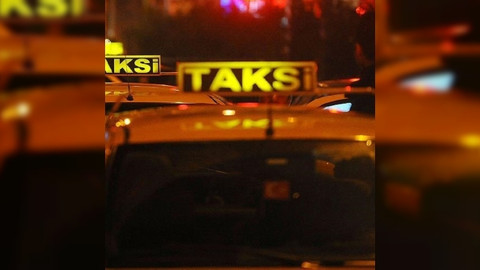 İndi bindi ücreti tartışmasında, taksici dehşeti yaşadı!
