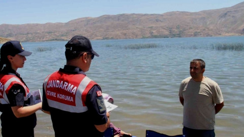 Jandarma vatandaşları suda boğulmalara karşı bilgilendirdi!