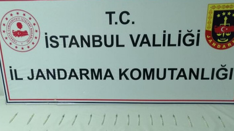 Jandarmadan kaçamadı: 45 tüp yılan zehriyle yakalandı!