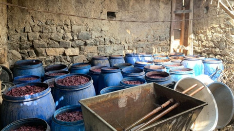 Jandarmadan nefes kesen operasyon! 3 ton kaçak alkol ele geçirildi