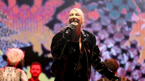 Menemen'de hünerli eller yarıştı: Hande Yener coşturdu!
