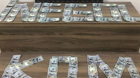 Piyasaya sahte dolar sürmeye çalışan şühheli yakalandı!