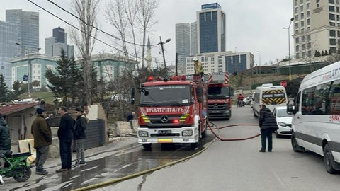 Ataşehir'de bir gecekonduda yangın çıktı!