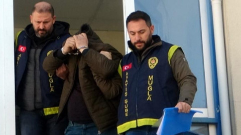 Bakıcılığını yaptığı kadının depremde altınlarını çalmaktan tutuklandı; suçlamaları reddetti