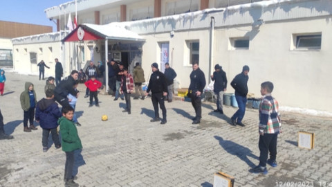 Polis ekipleri depremzede çocuklar için etkinlik düzenledi