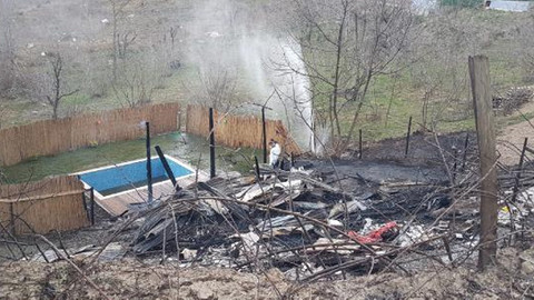 Sapanca'da bungalov yangını; 2 genç hayatını kaybetti