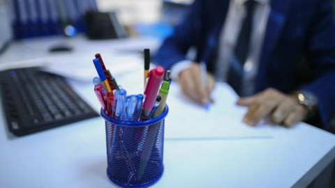 Şubat sonunda 2 bin 323 engelli vatandaş kamuya memur olarak yerleştirilecek