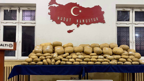 Van’da jandarmadan dev operasyon: Yüzlerce kilo uyuşturucu ele geçirildi