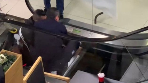 Yürüyen merdivende 3 parmağı kopmuştu! AVM'deki dehşetin görüntüleri ortaya çıktı