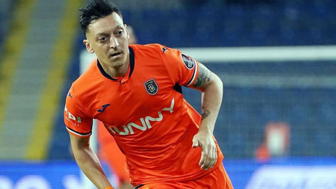 Mesut Özil futbolu bıraktı! Kararını duyurduğu fotoğraf dikkat çekti