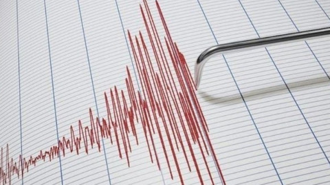 Ege Denizi'nde korkutan deprem!