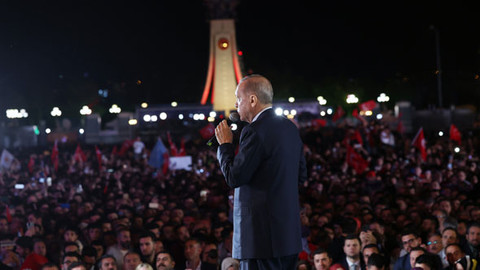 Seçimi kazanan Cumhurbaşkanı Erdoğan'dan Külliye'de önemli mesajlar: Tüm Türkiye kazandı