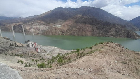 Yusufeli Barajı'nda su seviyesi 126 metreye ulaştı; eski ilçe merkezi görünmez oldu