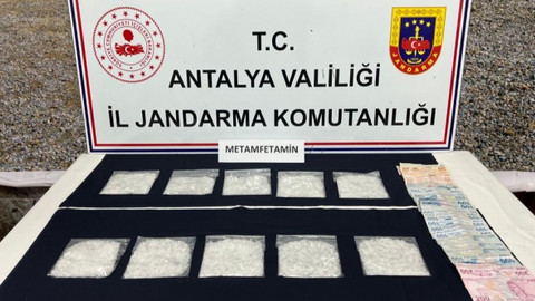 Antalya'da 'torbacı' operasyonu: Gençleri zehirlemeden yakalandılar