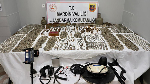 Mardin’de bir evde 22 bin tarihi eser ele geçirildi