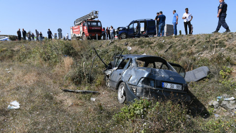 Çanakkale'deki trafik kazasında 2 kişi öldü, 5 kişi yaralandı