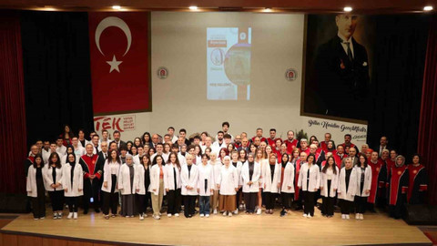 Amasya Üniversitesi Tıp Fakültesi’nde 70 öğrenci beyaz önlük giydi
