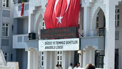 Düzce Lisesi’nde tepkiler üzerine yeniden isim değişikliği