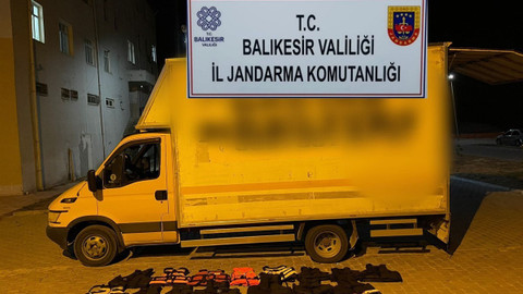 Jandarma Edremit Körfezi’nde düzensiz göçmenlere göz açtırmıyor