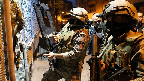 Bakan Yerlikaya duyurdu! Zehir tacirlerine büyük darbe: 135 gözaltı