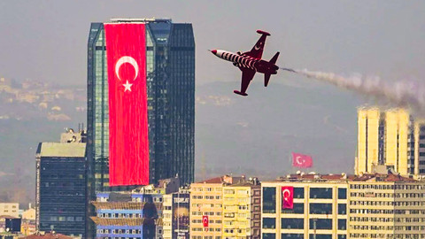Türk Yıldız’larının gözünden 100. Yıl gösterisi