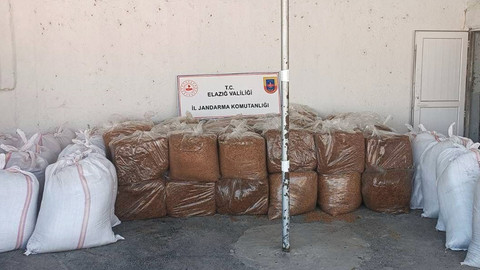 Tütün kaçakçılarına operasyon! Şüpheli araçtan 1,5 ton çıktı