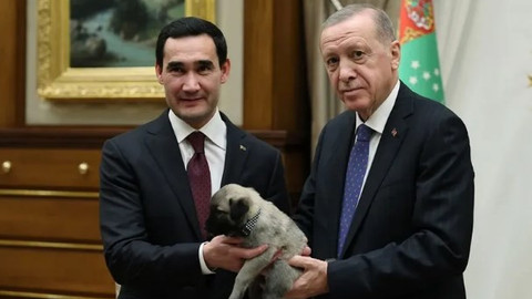 Erdoğan Türkmenistan Devlet Başkanı ile bir araya geldi