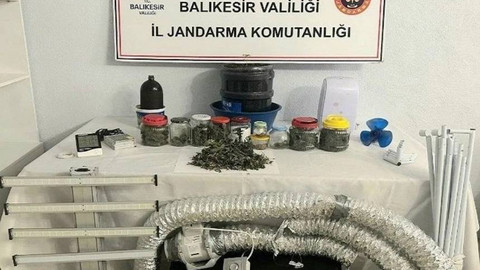 Uyuşturucu imalathanesi kuran zehir tacirlerine eş zamanlı operasyon