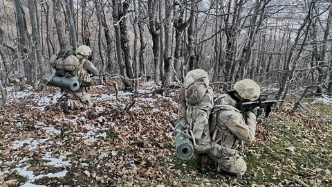 Turuncu ve gri 3 terörist etkisiz