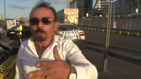"Düşmanım olabilir çekmeyin" dedi, muhabire saldırdı, aranması olduğu ortaya çıktı