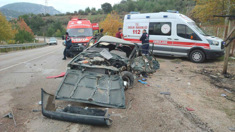 Adana'da feci kaza: Otomobiller çarpıştı, 1 ölü, 3 yaralı