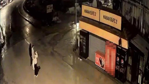 Eskişehir'de ellerini kollarını sallaya sallaya büfe soydular: O anlar böyle kaydedildi!