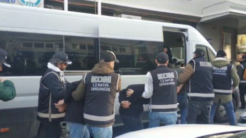 İzmir'de suç örgütüne nokta operasyon: Suçüstü yakalandılar!