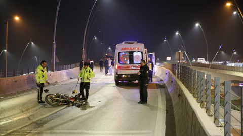 Denizli'de cipin çarptığı motosikletteki 2 genç hayatını kaybetti