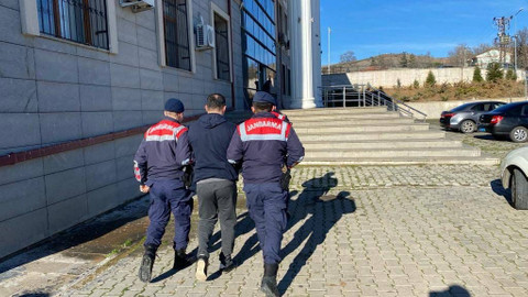 Cezaevi firarisi jandarmanın elinden kaçamadı