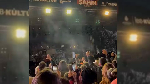 Melike Şahin, 3 saat soğukta bekletip konsere çıkmadı! Öğretmenler isyan etti