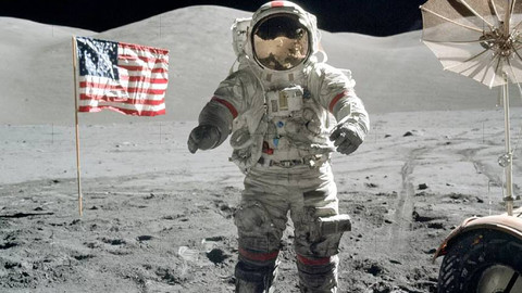 ABD, 2025'te Ay'a gönderilecek astronotlardan birinin başka ülkeden olacağını açıkladı