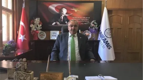 MHP'li Belediye Başkanı Harun Hayali, göğüs ağrısı şikayetiyle hastaneye gitti, kalp krizi geçirdi!