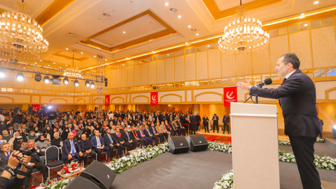 Yeniden Refah Partisi isim isim belediye başkan adaylarını tanıttı