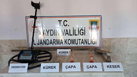 Tarihi eser bulmak için izinsiz kazı yaparken jandarmanın ağına takıldılar